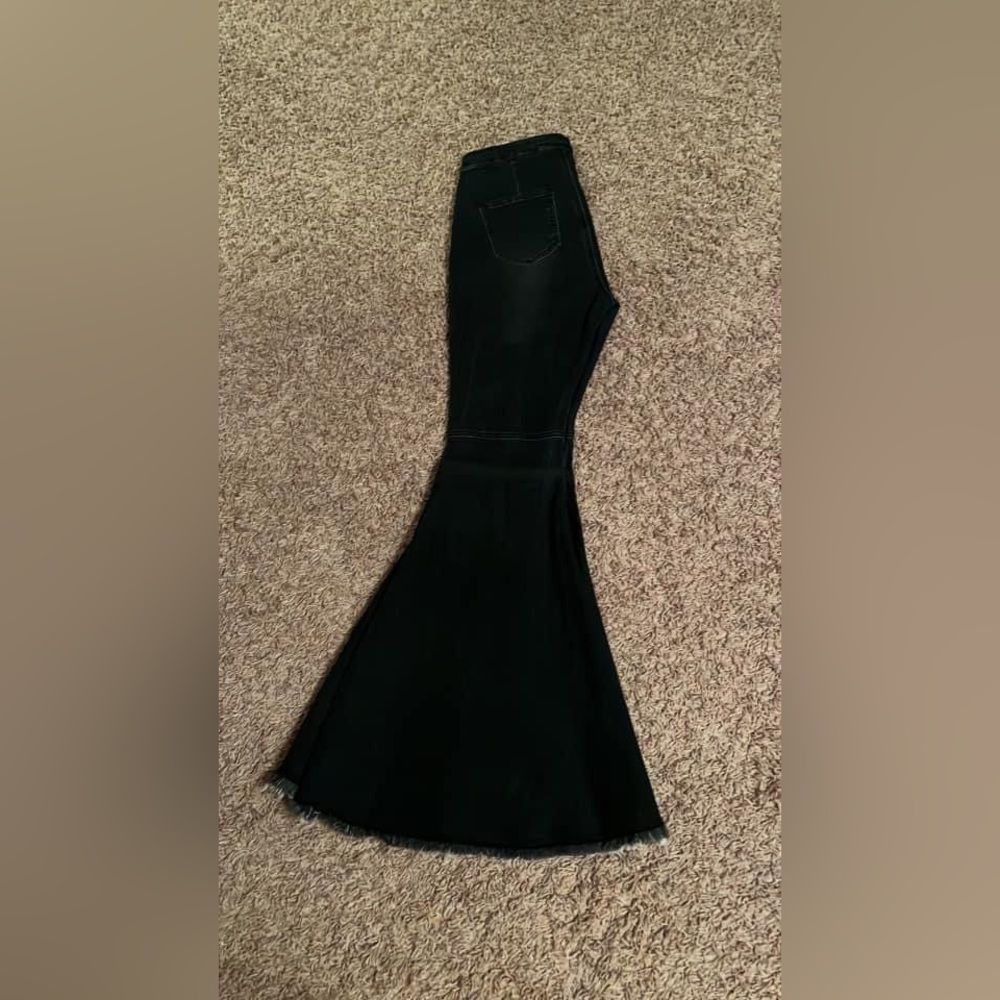 Bell bottom size 8
